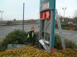 Signage Repair and Restoration Services | Carmel | Westfield | Fishers IN